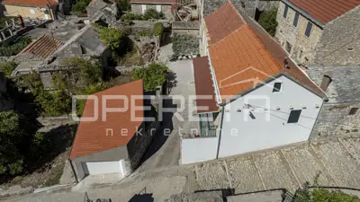 House 70 m², Blato on the island of Korčula - center and garage 45 m² - 2