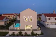 ZADAR, NIN - Exklusive Villa in erster Reihe am Meer