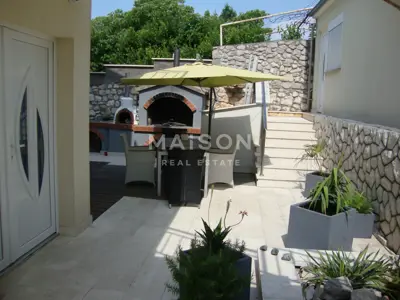 Novi Vinodolski, kuća sa apartmanima nadomak mora - 3