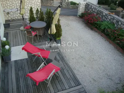 Novi Vinodolski, kuća sa apartmanima nadomak mora - 2