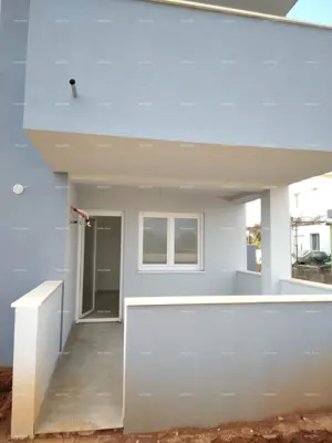 Wohnung, Šišan bei Pula, Erdgeschoss mit großer überdachter Terrasse