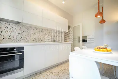 Apartment for rent in Firule, 106 m²