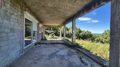 KOSTRENA | Freistehendes Haus am Ende einer Sackgasse mit Panoramablick - 15
