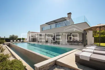 Istra, Vodnjan, einzigartige Villa auf einem großzügigen Grundstück, umgeben von Natur, infi - 19