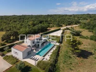 Istra, Vodnjan, einzigartige Villa auf einem großzügigen Grundstück, umgeben von Natur, infi - 21