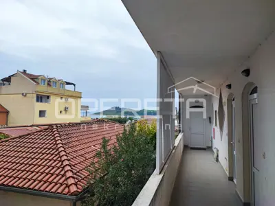 Stan, Pakoštane, 1. kat blizu plaže Janica i sadržaja - 12