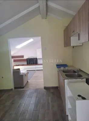 House floor 145 m², Klana - two apartments and yard - 9
