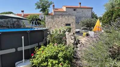 ISTRA, GLAVANI - Dvije autohtone kamene kuće + PP! - 2
