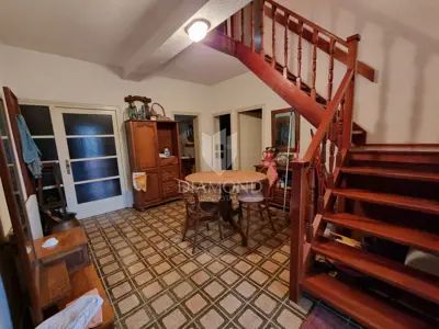 KRK GOSTINJAC, Haus zur Adaptierung auf großem Grundstück - 11