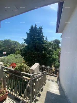 Haus 420 m², Pula Veli vrh, drei Wohnungen und Garage - 6