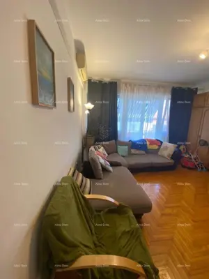 Haus 420 m², Pula Veli vrh, drei Wohnungen und Garage - 19
