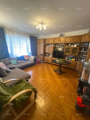 Haus 420 m², Pula Veli vrh, drei Wohnungen und Garage - 18