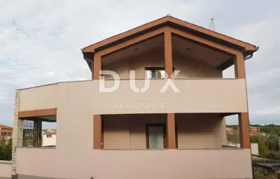Haus 350 m², Pomer - 11 Apartments, 150 m vom Meer