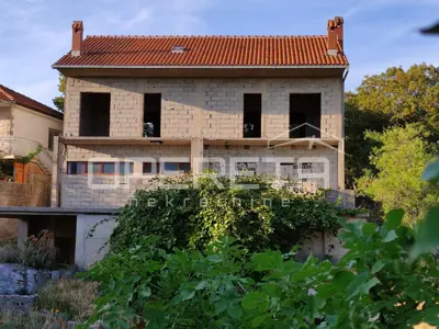 Haus 194 m², Gornji Humac auf Brač, ruhige Lage - 17