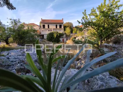 Haus 194 m², Gornji Humac auf Brač, ruhige Lage - 18