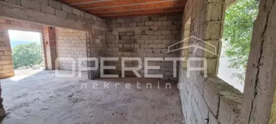 Haus 194 m², Gornji Humac auf Brač, ruhige Lage - 2