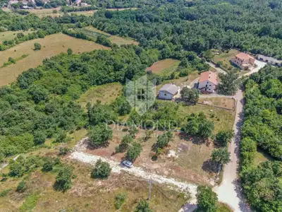 Grundstück, Svetvinčenat, ruhige Lage an der Asphaltstraße - 4