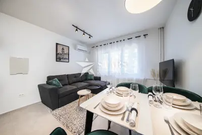 Stan 32,5 m², Gornja Vežica - pogled na more - 2