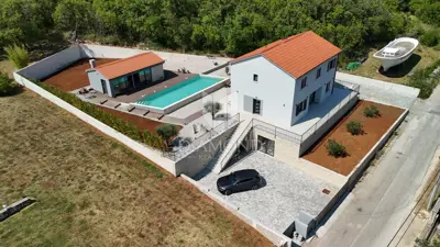 Labin, Ripenda, villa s wellnesom