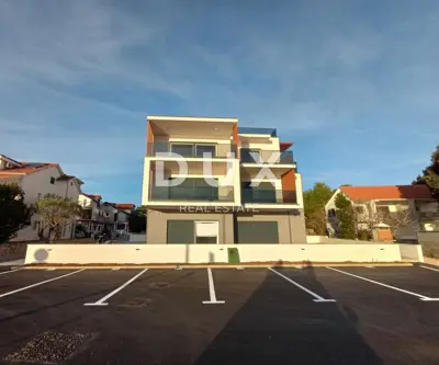 Poslovni prostor 92,6 m², Srima - 1. red do mora - 2