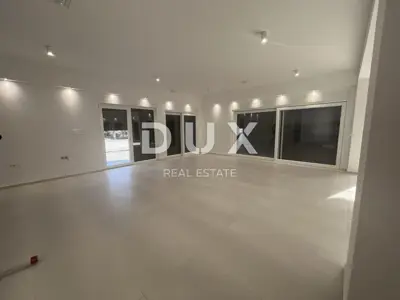 Poslovni prostor 92,6 m², Srima - 1. red do mora - 4