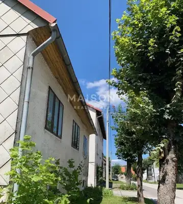 Haus zur Renovierung, Ravna Gora, Zentrum und Grundstück 1.000 m² - 1