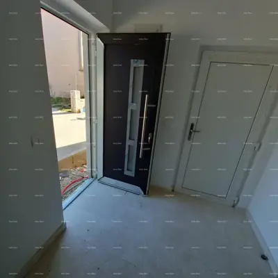 Stan 54 m², Medulin centar - 2 spavaće sobe, terasa - 19