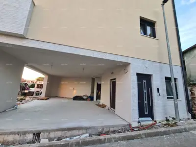 Stan 54 m², Medulin centar - 2 spavaće sobe, terasa - 3