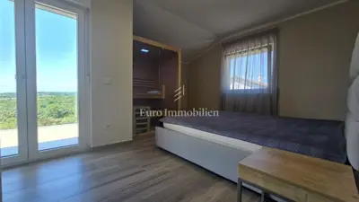Kuća 292 m², Krasica - pogled na more i zelenilo - 9