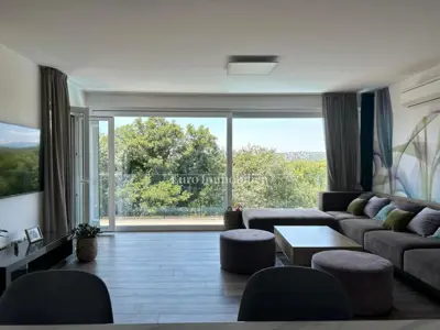 Kuća 292 m², Krasica - pogled na more i zelenilo - 5
