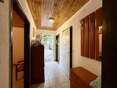 House 126 m², Čižići - 2 residential units, 350 m from the sea - 6