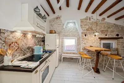 Stan 51 m², Rovinj - starogradska jezgra - 12