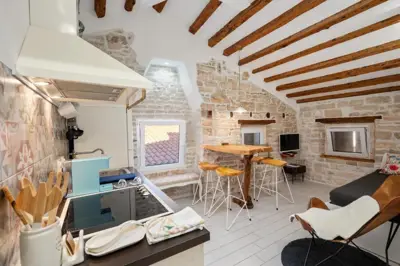 Stan 51 m², Rovinj - starogradska jezgra - 16