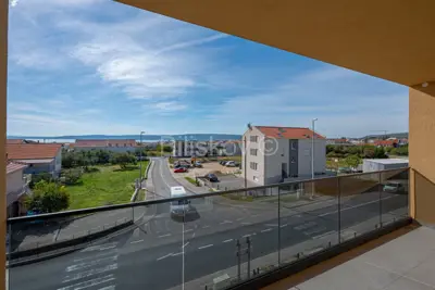 Wohnung 122 m², Kaštel Novi - Maisonette, 2 Badezimmer