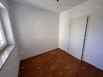 Stan 76 m², Novigrad - 3 spavaće sobe i terasa - 7