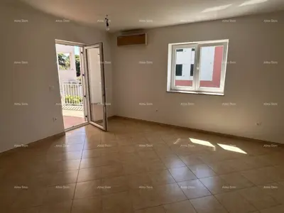 Stan 76 m², Novigrad - 3 spavaće sobe i terasa - 4