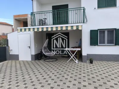 Stan 74 m², Srima - 100 m od plaže i vrt