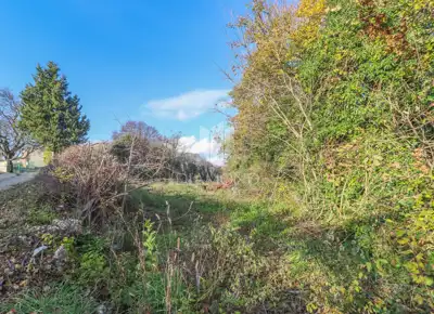 Building plot 1,420 m², Mutvoran - quiet location - 2