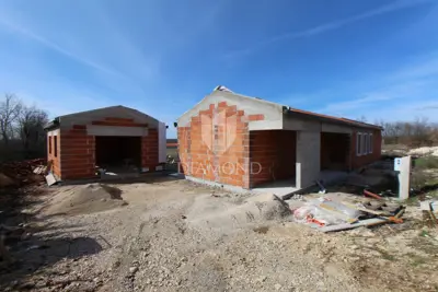 Haus 115 m², Sveti Petar u Šumi - Pool und Sonnenterrasse - 5
