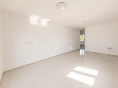 Stan 61,67 m², Novi Vinodolski - 2 sobe, loggia - 2