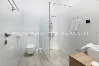 Kuća, Šibenik, 250 m², 950 000 € - 8