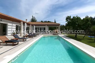 Kuća, Šibenik, 250 m², 950 000 € - 2