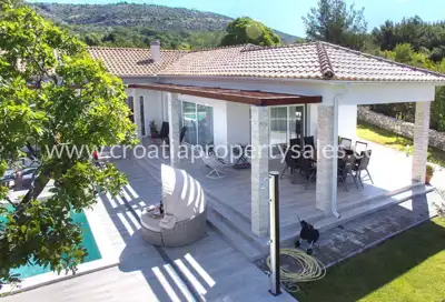 Kuća, Šibenik, 250 m², 950 000 € - 3