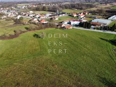 Gračec, großes Baugrundstück mit altem Haus - 17.318 m² - 6