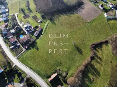 Gračec, großes Baugrundstück mit altem Haus - 17.318 m² - 9