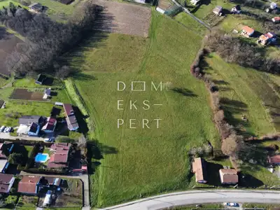 Gračec, großes Baugrundstück mit altem Haus - 17.318 m² - 10