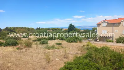 Građevinsko zemljište 1.140 m², otok Brač - 300 m od mora - 2