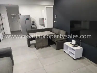 Kuća 172 m², Split - mirno naselje i bazen - 4