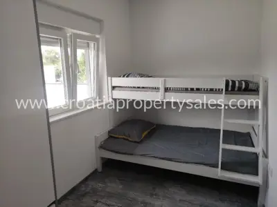 Kuća 172 m², Split - mirno naselje i bazen - 8