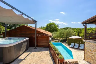 Häuser auf der Insel Krk, Vrbnik - Pool und Grill - 5